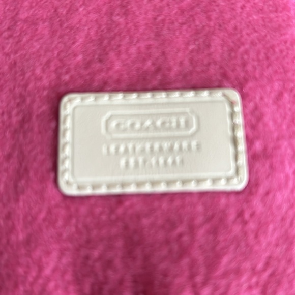 COACH WOOL/ CASHMERE BLEND MUFFLER FRINGE SCARF W COACH LEATHER PATCH - Picture 3 of 7